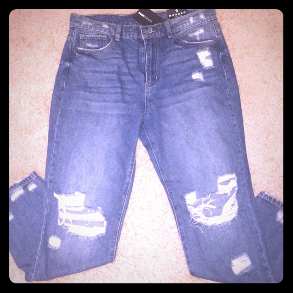 Fashion Nova Distressed Mom jeans